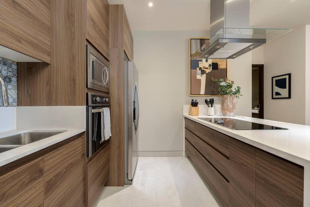 Penthouse With Private Jacuzzi And 4 Bedrooms Apartamento