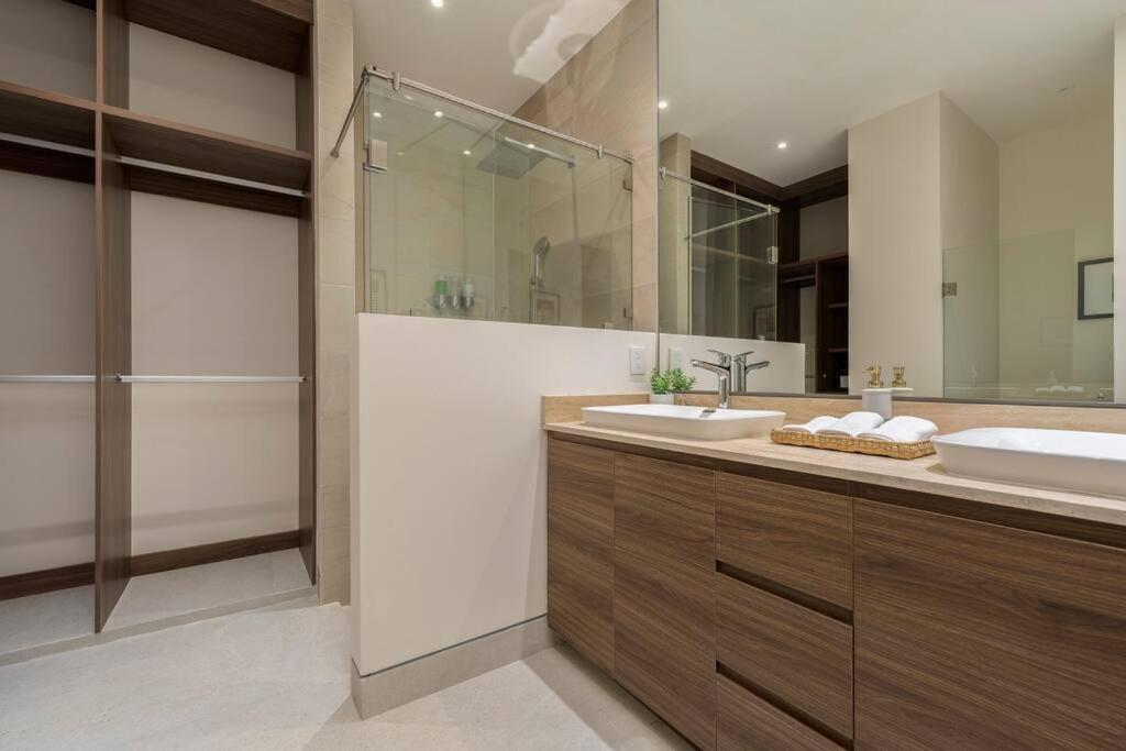 Penthouse With Private Jacuzzi And 4 Bedrooms Apartamento *